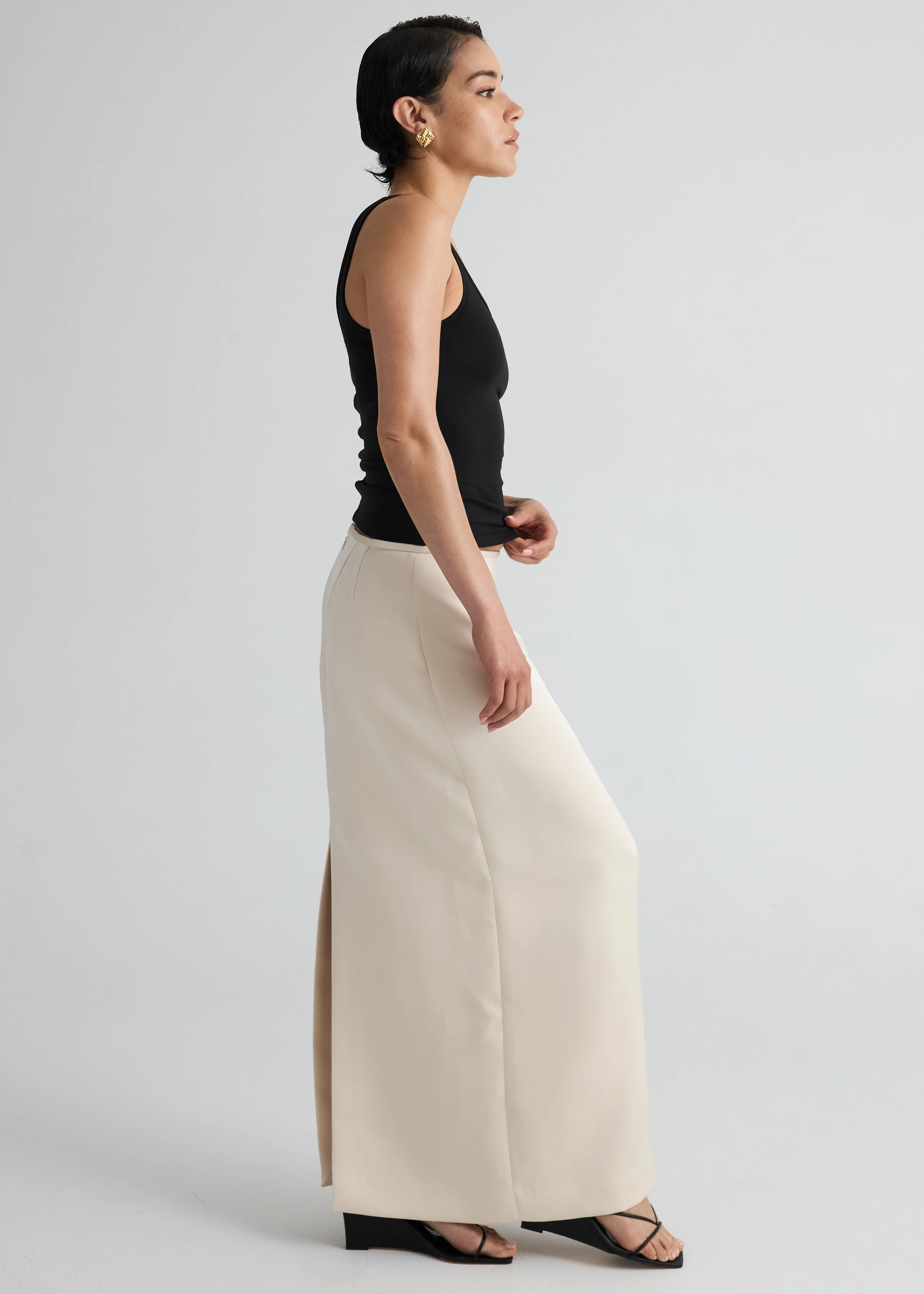 Classic Tank Top - Image 3