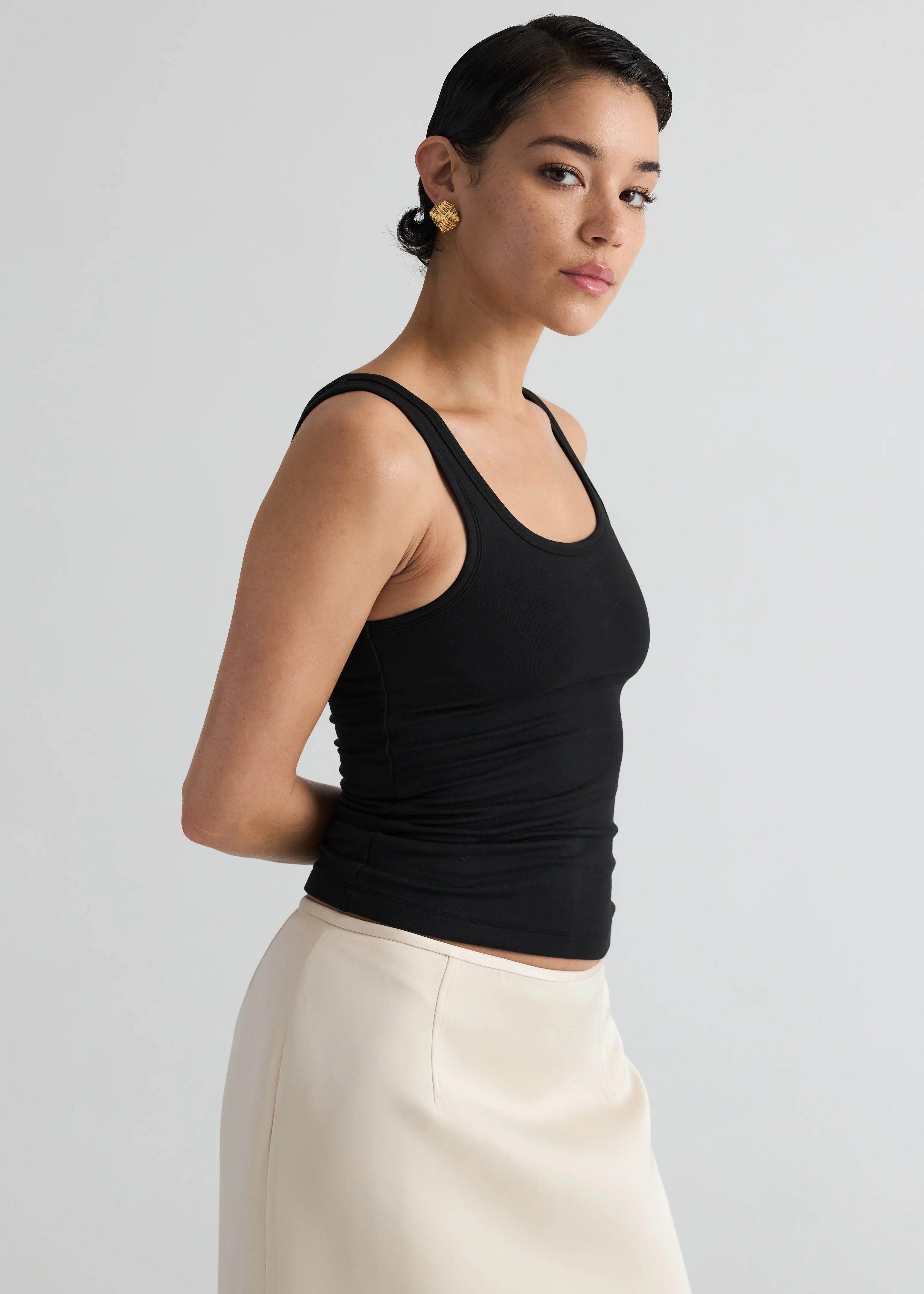 Classic Tank Top - Image 4