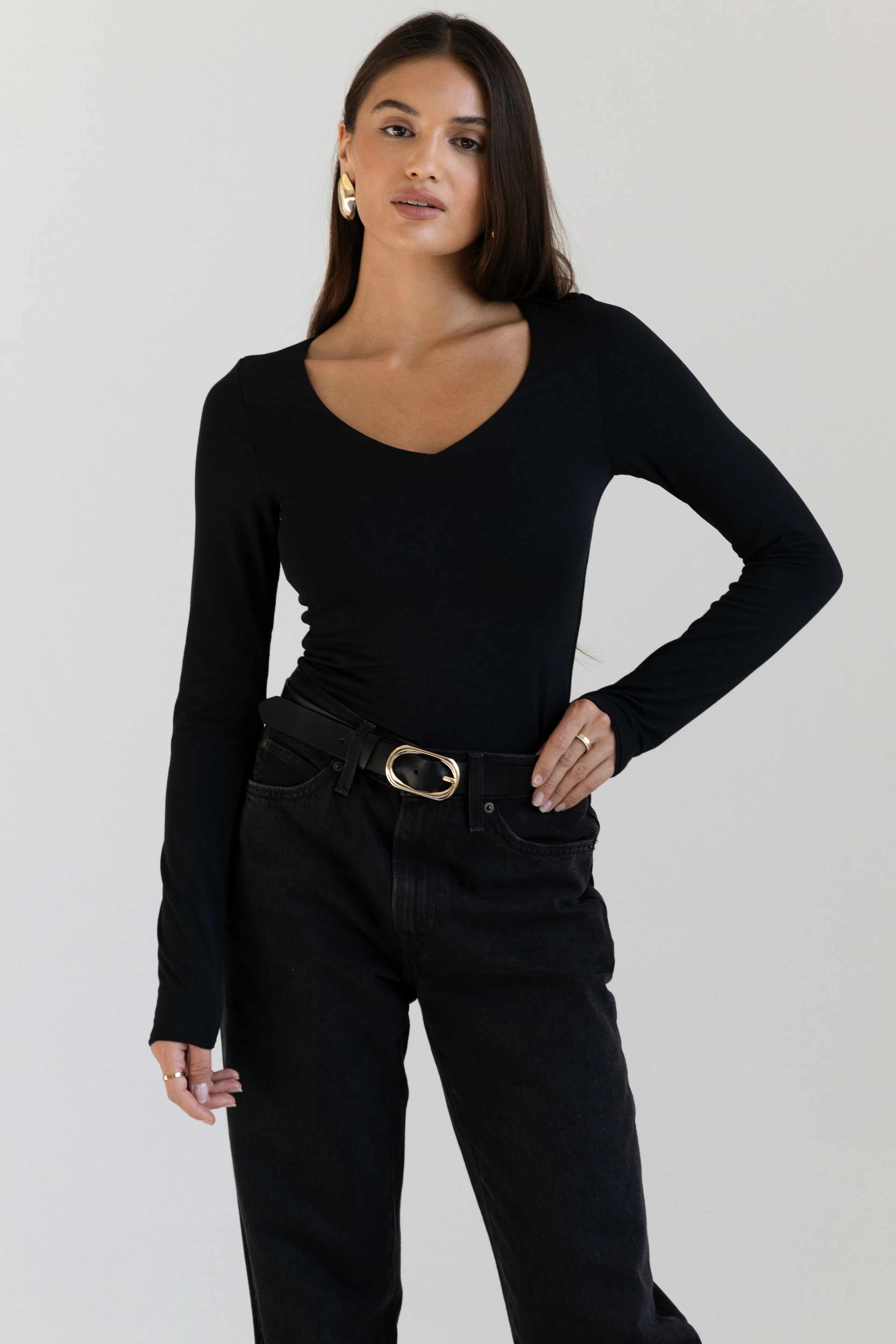 Signature V-Neck Long Sleeve - Image 12